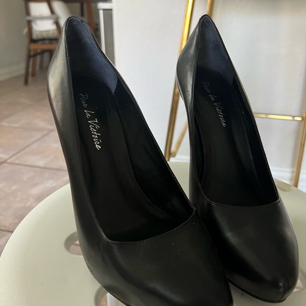 Pour La Victoire Black Heels Classic Elegance